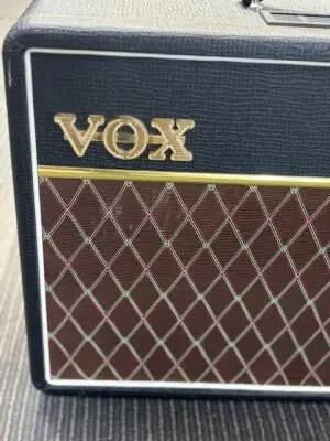 Store Special Product - Vox - AC10C1
